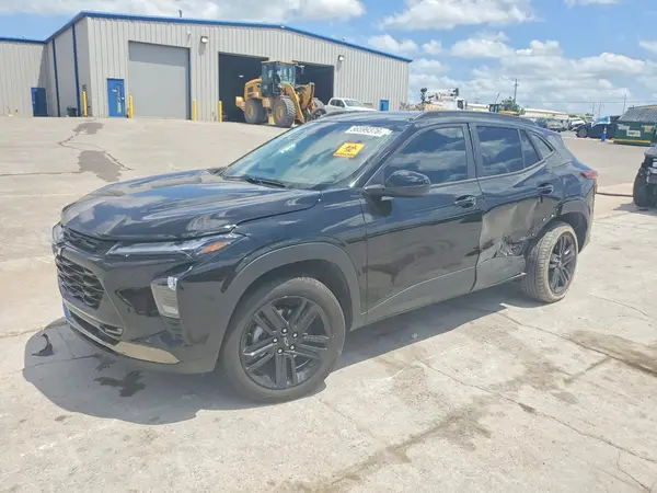 KL77LKE2XRC083215 2024 CHEVROLET TRAX - Image 1