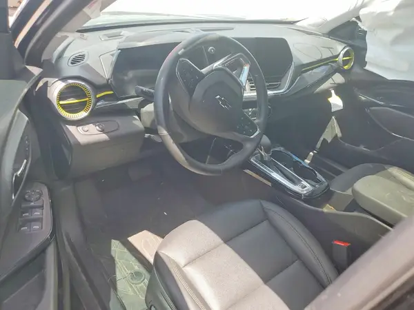 KL77LKE2XRC083215 2024 CHEVROLET TRAX - Image 8