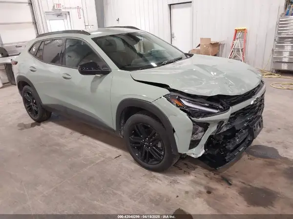KL77LKE2XRC085286 2024 CHEVROLET TRAX - Image 1