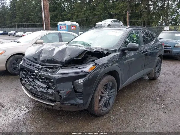 KL77LKE2XRC106394 2024 CHEVROLET TRAX - Image 2