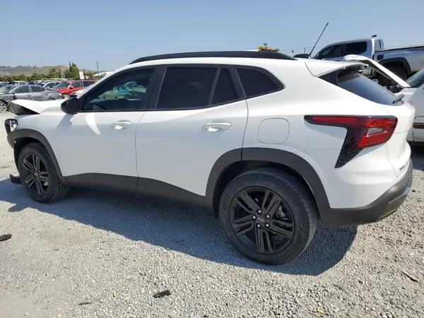 KL77LKE2XRC127973 2024 CHEVROLET TRAX - Image 2