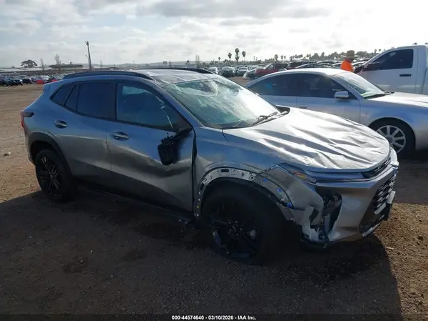 KL77LKE2XRC195612 2024 CHEVROLET TRAX - Image 1