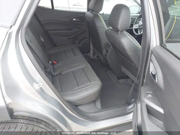 KL77LKE2XSC176175 2025 CHEVROLET TRAX - Image 8