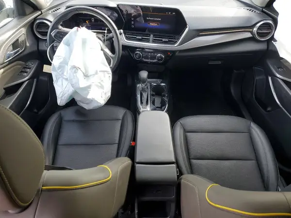 KL77LKEP0SC041833 2025 CHEVROLET TRAX - Image 8