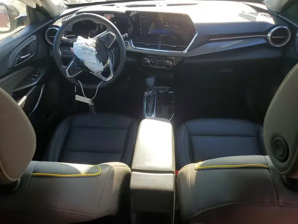 KL77LKEP0SC052900 2025 CHEVROLET TRAX - Image 8