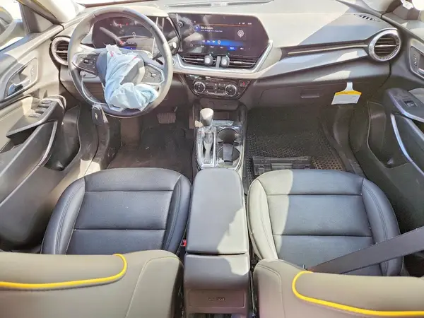 KL77LKEP0SC055683 2025 CHEVROLET TRAX - Image 8