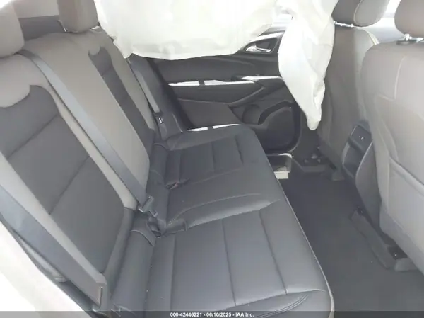 KL77LKEP0SC100640 2025 CHEVROLET TRAX - Image 8