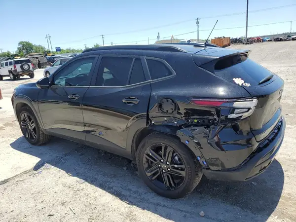 KL77LKEP0SC100945 2025 CHEVROLET TRAX - Image 2