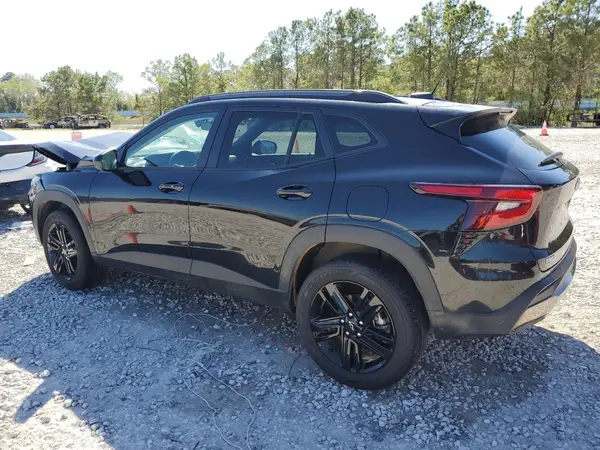 KL77LKEP0SC101917 2025 CHEVROLET TRAX - Image 2