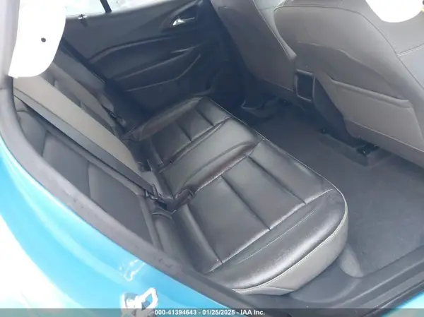 KL77LKEP0SC115168 2025 CHEVROLET TRAX - Image 8