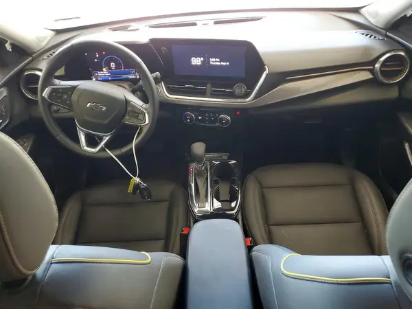 KL77LKEP0SC173006 2025 CHEVROLET TRAX - Image 8