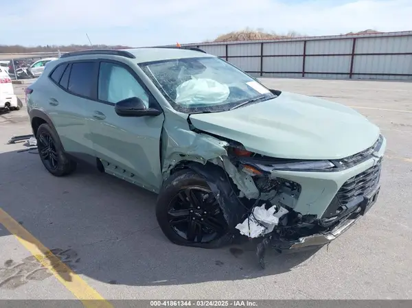 KL77LKEP0SC176035 2025 CHEVROLET TRAX - Image 1