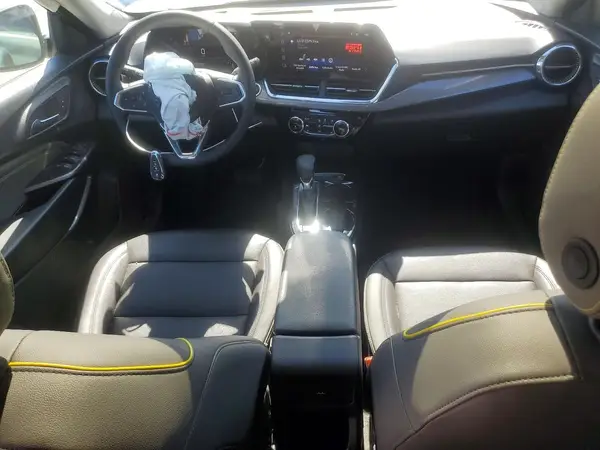 KL77LKEP0SC194745 2025 CHEVROLET TRAX - Image 8