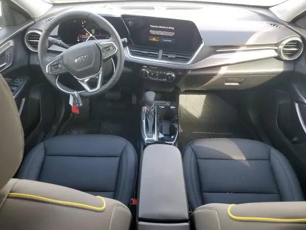 KL77LKEP0SC299141 2025 CHEVROLET TRAX - Image 8