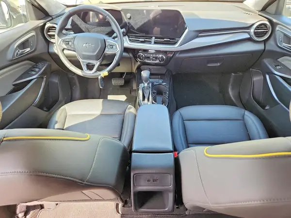 KL77LKEP0SC321803 2025 CHEVROLET TRAX - Image 8