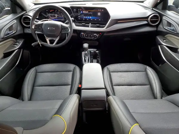 KL77LKEP1SC044708 2025 CHEVROLET TRAX - Image 8