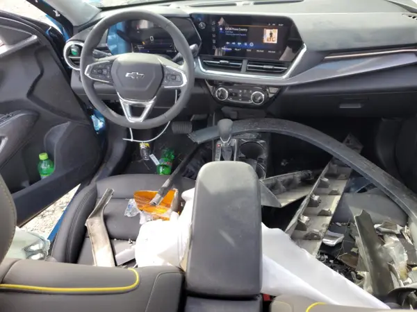 KL77LKEP1SC053604 2025 CHEVROLET TRAX - Image 8