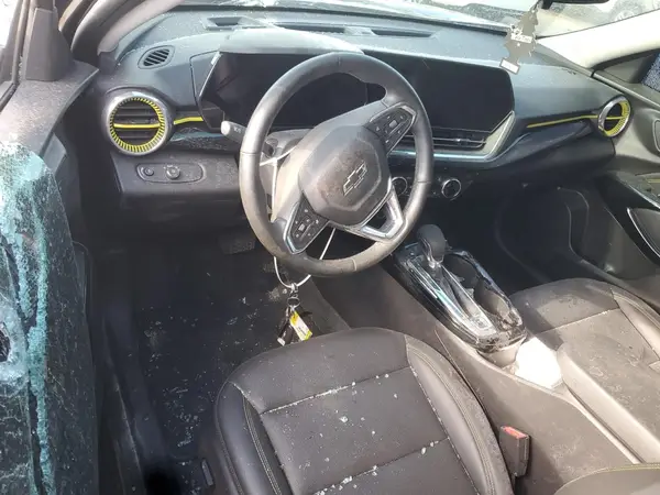 KL77LKEP1SC056552 2025 CHEVROLET TRAX - Image 8