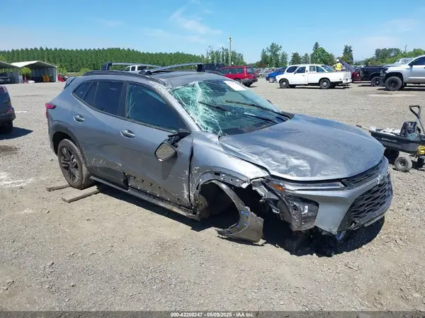 KL77LKEP1SC079765 2025 CHEVROLET TRAX - Image 1