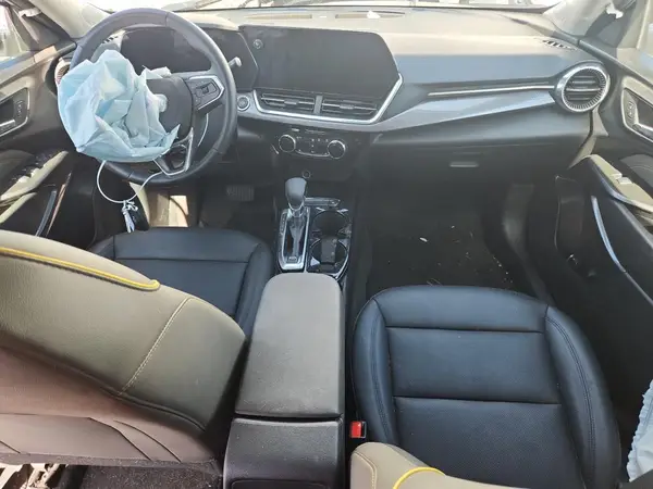 KL77LKEP1SC084528 2025 CHEVROLET TRAX - Image 8