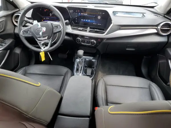 KL77LKEP1SC087882 2025 CHEVROLET TRAX - Image 8