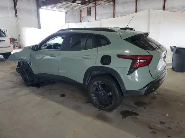 KL77LKEP1SC092984 2025 CHEVROLET TRAX - Image 2