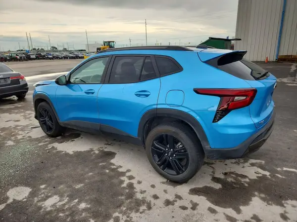 KL77LKEP1SC125224 2025 CHEVROLET TRAX - Image 2