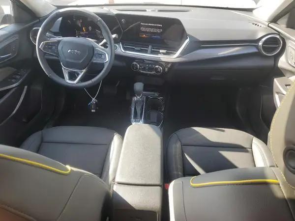 KL77LKEP1SC132495 2025 CHEVROLET TRAX - Image 8