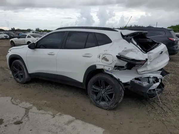 KL77LKEP1SC140175 2025 CHEVROLET TRAX - Image 2