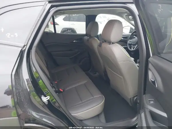 KL77LKEP1SC143223 2025 CHEVROLET TRAX - Image 8