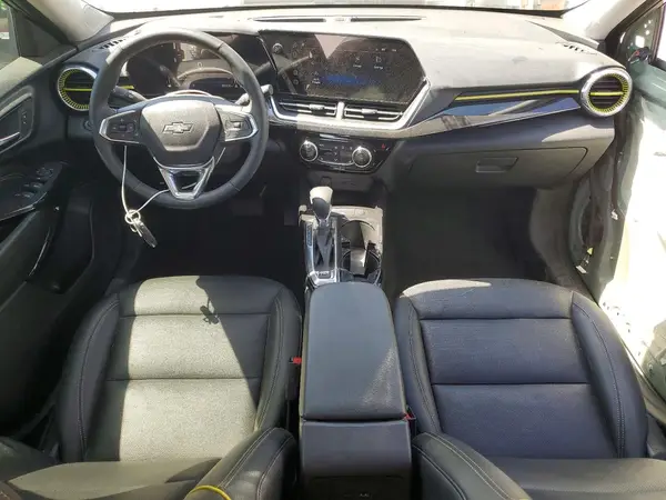 KL77LKEP1SC178215 2025 CHEVROLET TRAX - Image 8