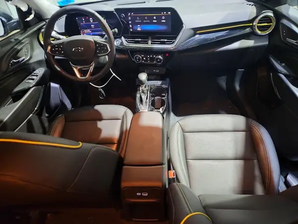 KL77LKEP1SC263264 2025 CHEVROLET TRAX - Image 8