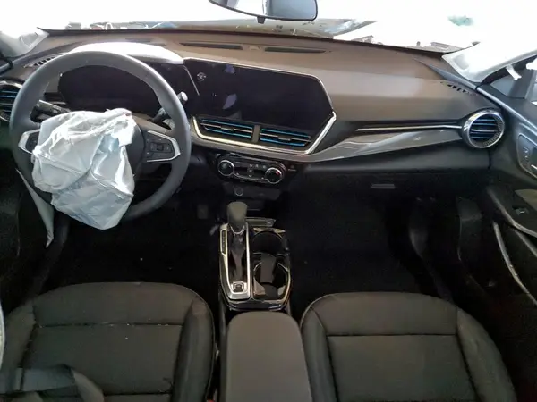 KL77LKEP1TC003884 2026 CHEVROLET TRAX - Image 8