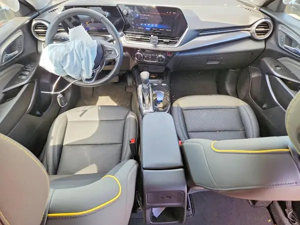 KL77LKEP1TC040434 2026 CHEVROLET TRAX - Image 8