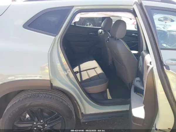 KL77LKEP2SC008428 2025 CHEVROLET TRAX - Image 8