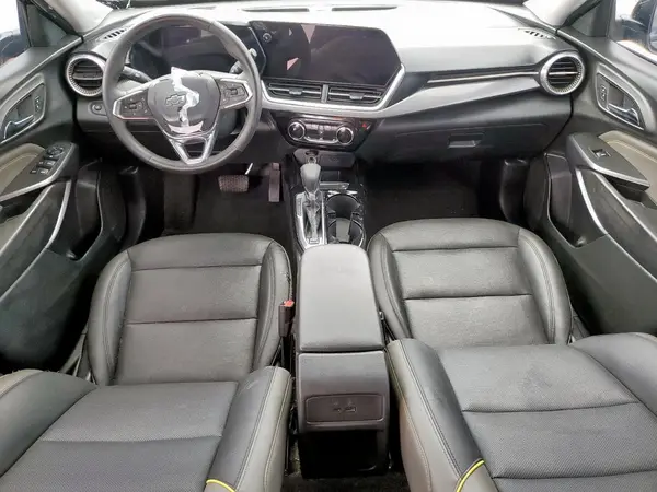 KL77LKEP2SC028095 2025 CHEVROLET TRAX - Image 8