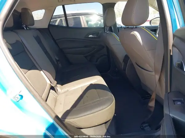KL77LKEP2SC039520 2025 CHEVROLET TRAX - Image 8
