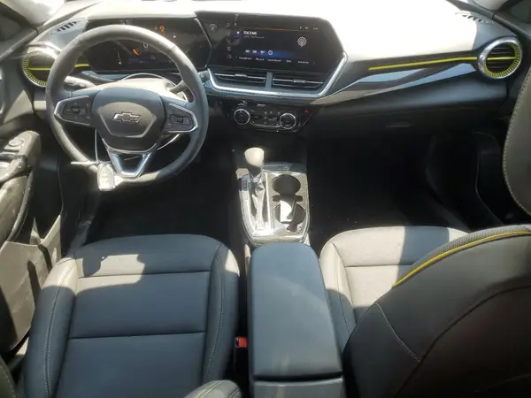 KL77LKEP2SC044927 2025 CHEVROLET TRAX - Image 8