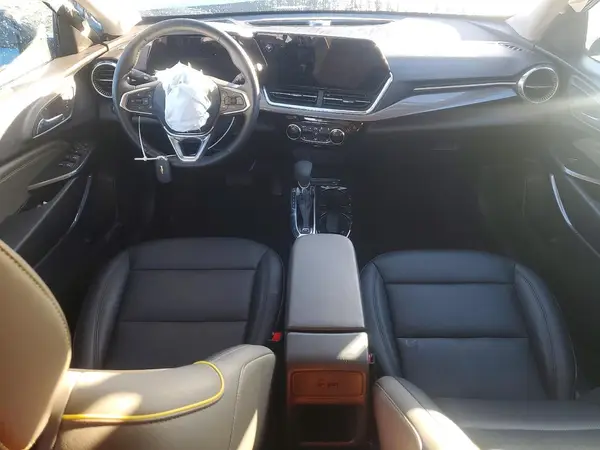 KL77LKEP2SC049836 2025 CHEVROLET TRAX - Image 8