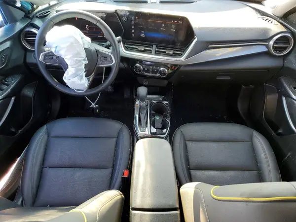 KL77LKEP2SC050808 2025 CHEVROLET TRAX - Image 8