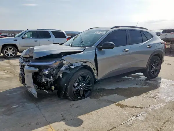 KL77LKEP2SC111252 2025 CHEVROLET TRAX - Image 1