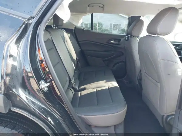 KL77LKEP2SC123773 2025 CHEVROLET TRAX - Image 8