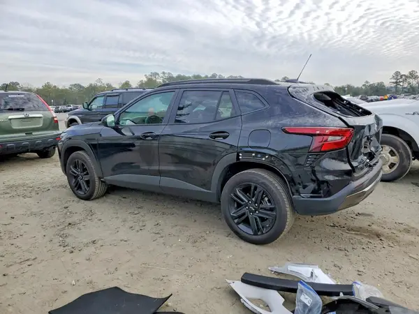 KL77LKEP2SC184914 2025 CHEVROLET TRAX - Image 2