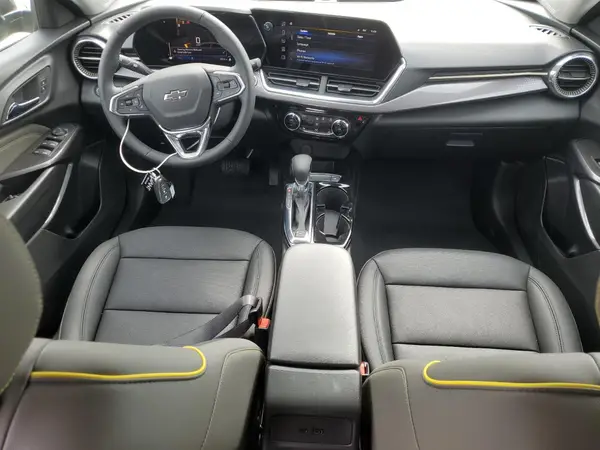 KL77LKEP2SC187442 2025 CHEVROLET TRAX - Image 8