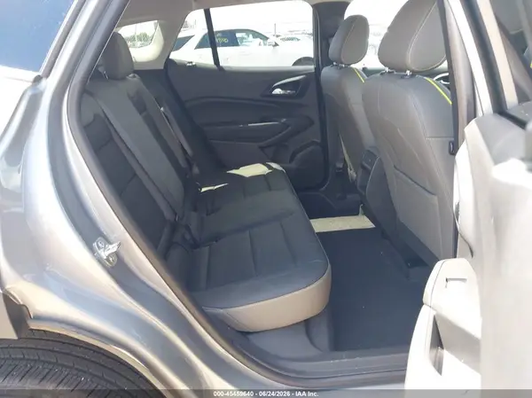 KL77LKEP2SC207351 2025 CHEVROLET TRAX - Image 8
