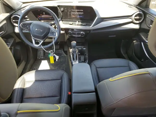 KL77LKEP2SC208516 2025 CHEVROLET TRAX - Image 8