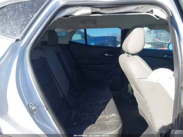 KL77LKEP2SC209472 2025 CHEVROLET TRAX - Image 8