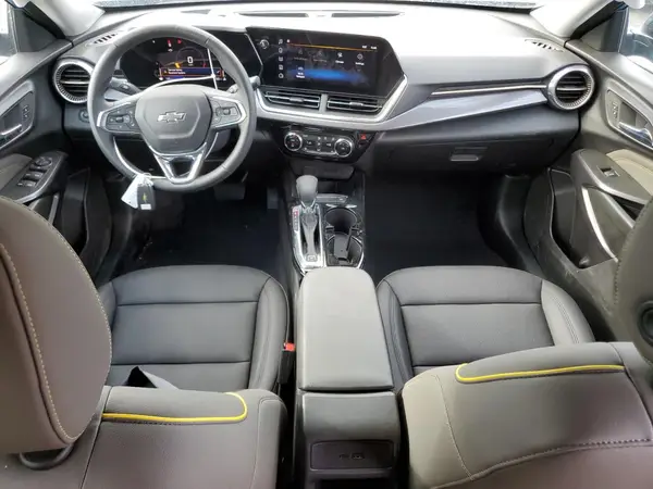 KL77LKEP2SC290621 2025 CHEVROLET TRAX - Image 8