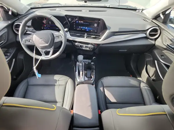 KL77LKEP2SC295639 2025 CHEVROLET TRAX - Image 8