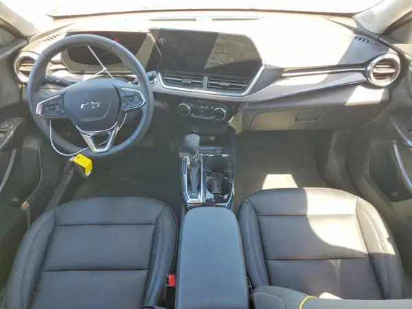 KL77LKEP2SC317588 2025 CHEVROLET TRAX - Image 8